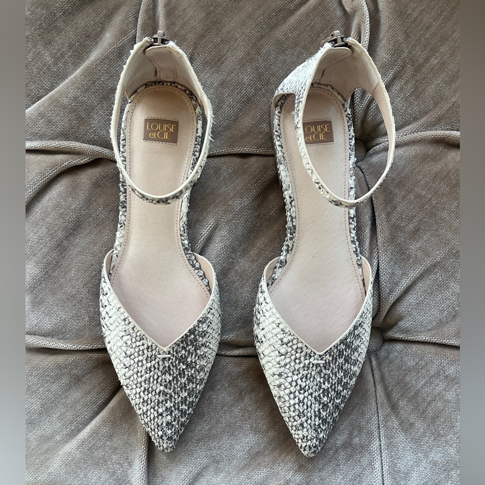 NEW - Louise Et Cie flats